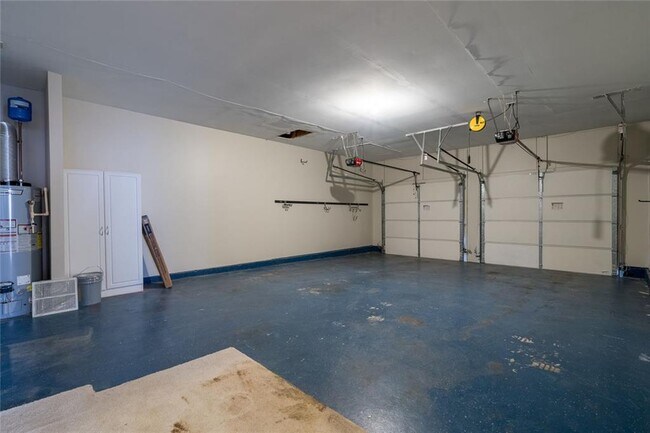 Building Photo - 174 Ennisbrook Dr SE