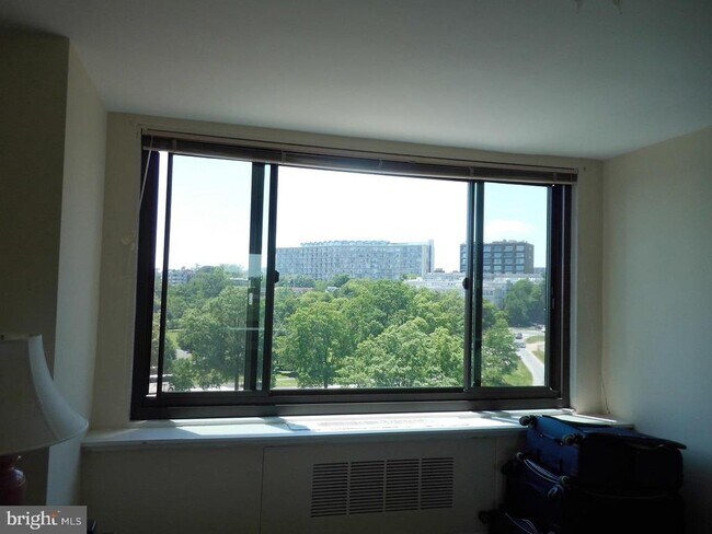 Building Photo - 1011 Arlington Blvd