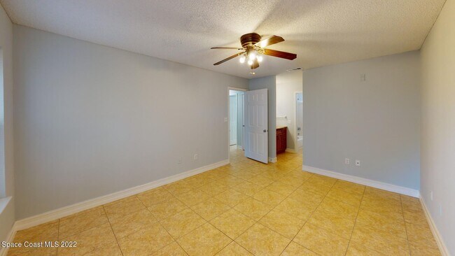 Building Photo - 225 S Tropical Trail