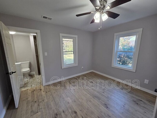 Building Photo - 1663 Keeble St