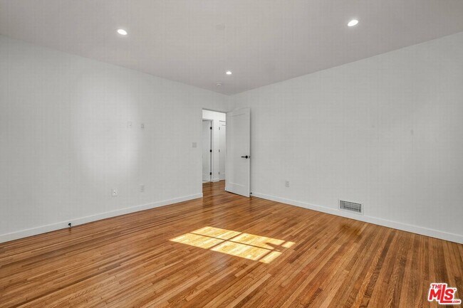 Building Photo - 920 Spaulding Ave