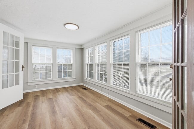 Building Photo - 1602 Branson Ave