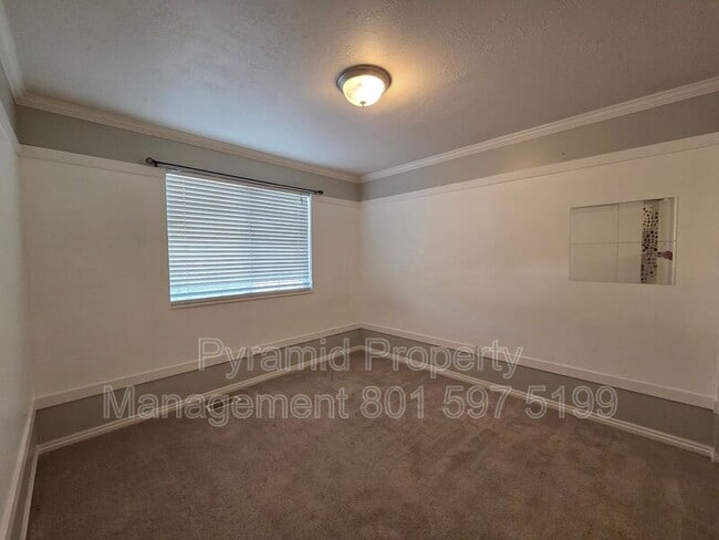 Building Photo - 2056 S 1600 W