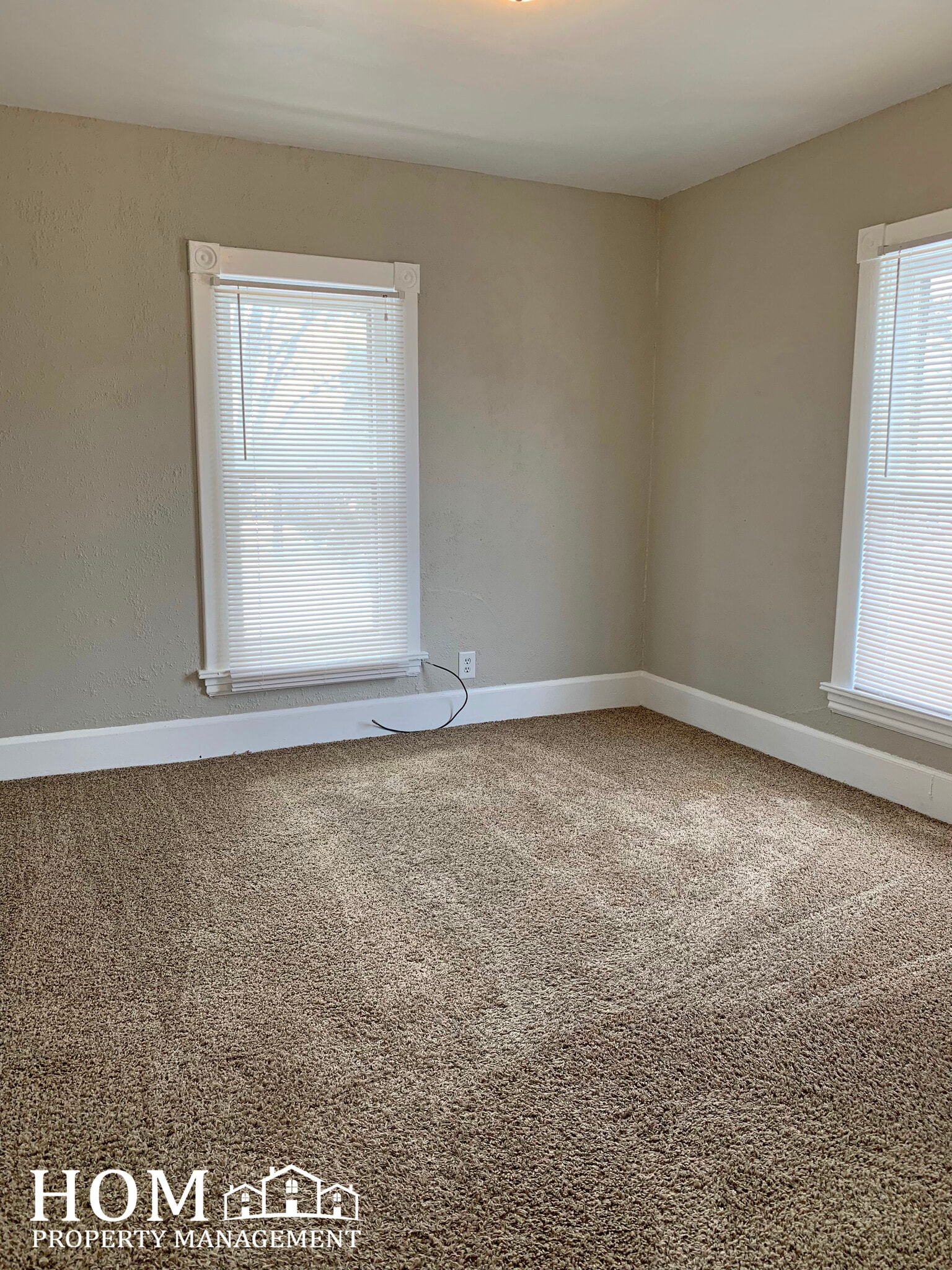 Building Photo - 431 N 5th St