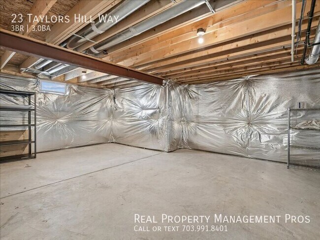 Building Photo - 23 Taylors Hl Wy