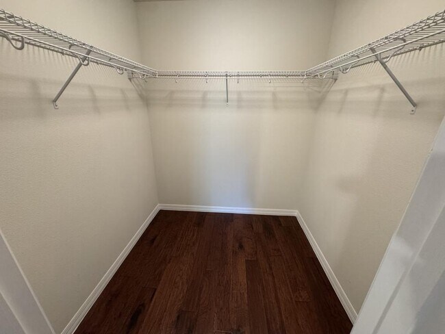 Building Photo - 11902 Lorenza Ln