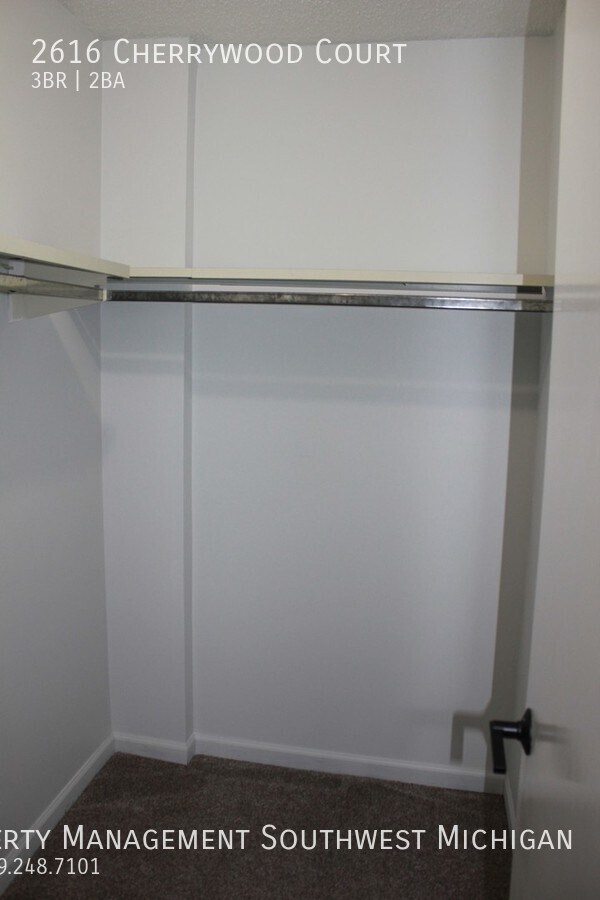 Building Photo - 2616 Cherrywood Ct