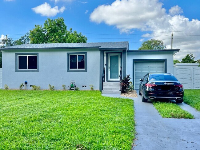 Building Photo - 210 NW 126th St