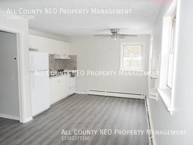 Building Photo - 2116 Market Ave N