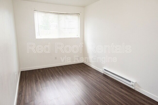 Building Photo - 4917 35th St NE