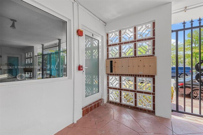 Building Photo - 8040 Tatum Waterway Dr