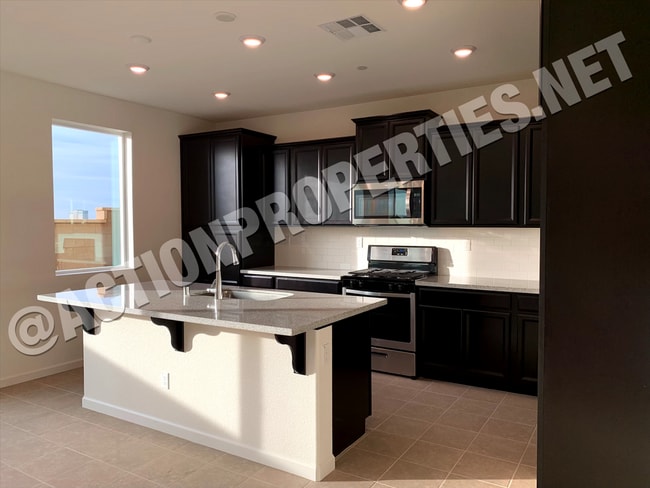 Building Photo - Rocklin Meritage Durango Subdivision - 2 S...