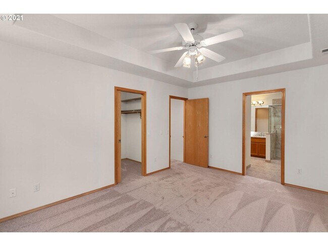 Building Photo - 4 Bedroom Bethany Home on a Large Corner L...