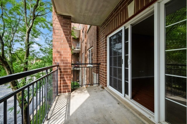 Building Photo - 1479 N Milwaukee Ave