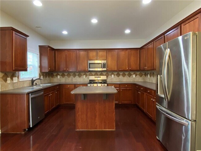 Building Photo - 6405 Knighted Ct