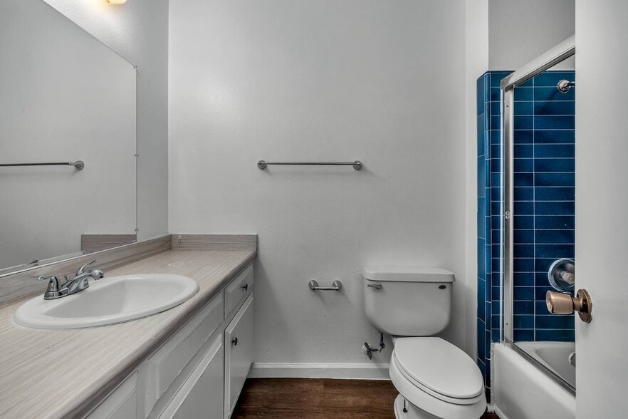 Building Photo - 2818 W 235th St