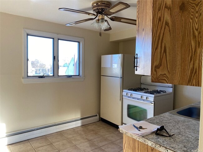 Building Photo - 19 Cherwal St