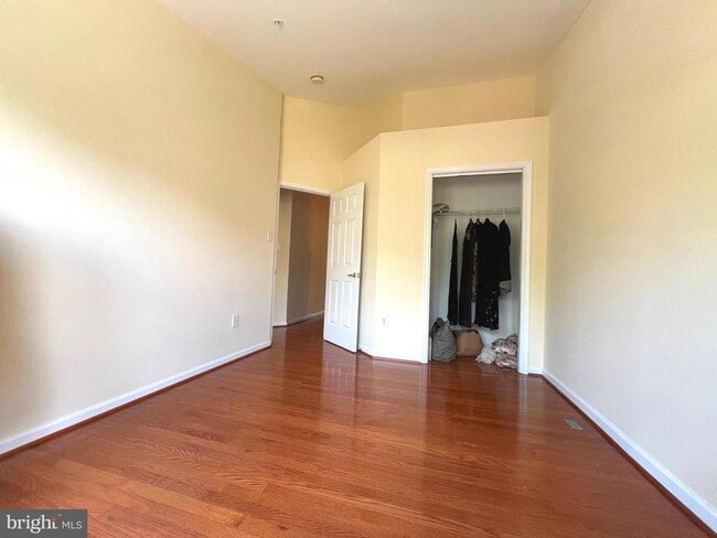 Building Photo - 6030 Helmsman Way