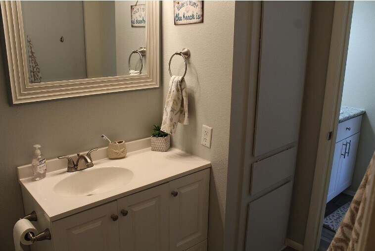 Bathroom - 2390 E Fremont Ave