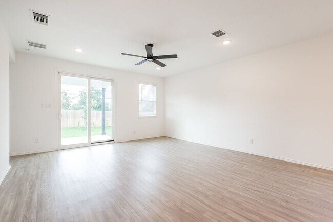 Building Photo - 13210 Hagerd Lp