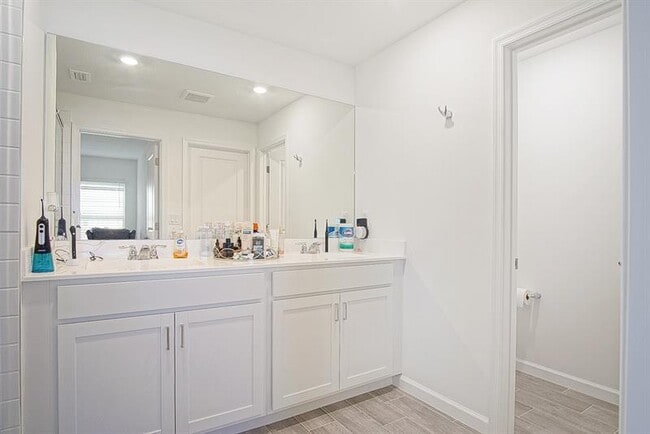 Building Photo - 973 Bent Creek Dr