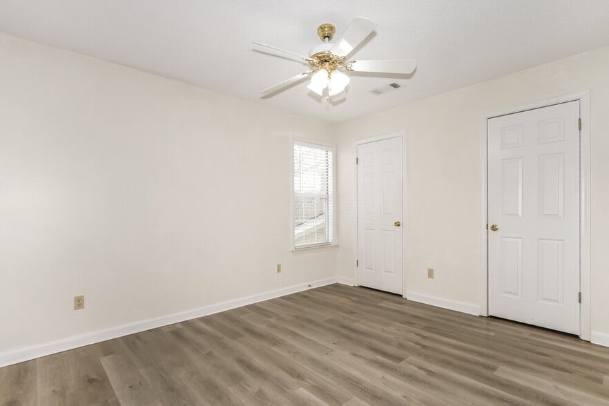 Building Photo - 1400 Milestone Dr