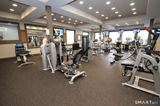 Building Photo - 414 Center Meadow Ln