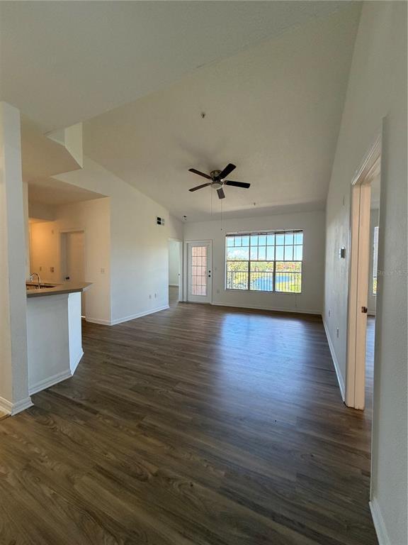 Building Photo - 5542 Metrowest Blvd