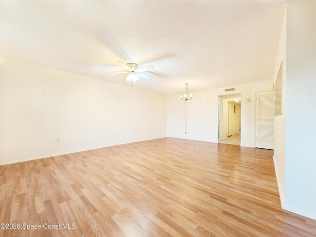 Building Photo - 190 E Olmstead Dr