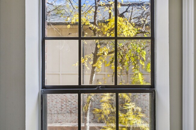 Building Photo - 4111 Herschel Ave