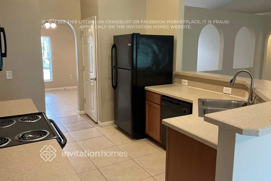 Building Photo - 758 Del Prado Dr