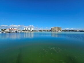 Building Photo - 705 Gulf Shore Dr