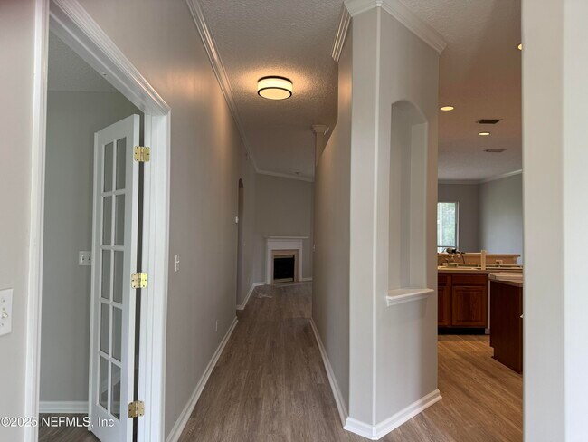 Building Photo - 5539 London Lake Dr W