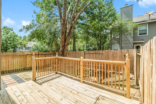 Building Photo - 302 Sentry Maple Pl