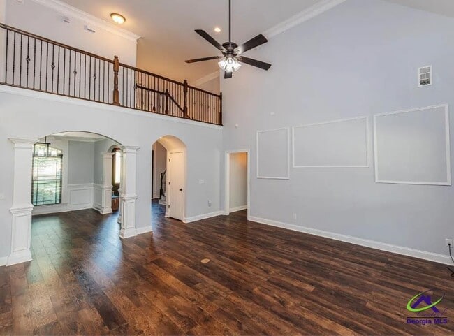 Building Photo - 111 S Carmenville Dr