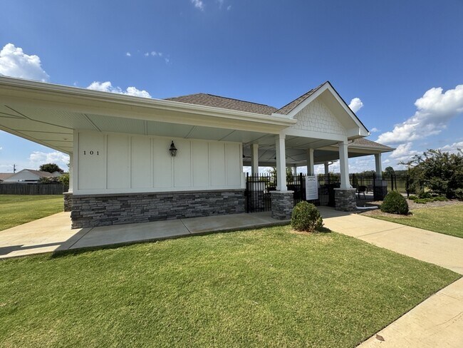 Building Photo - 124 Blackburn Trace