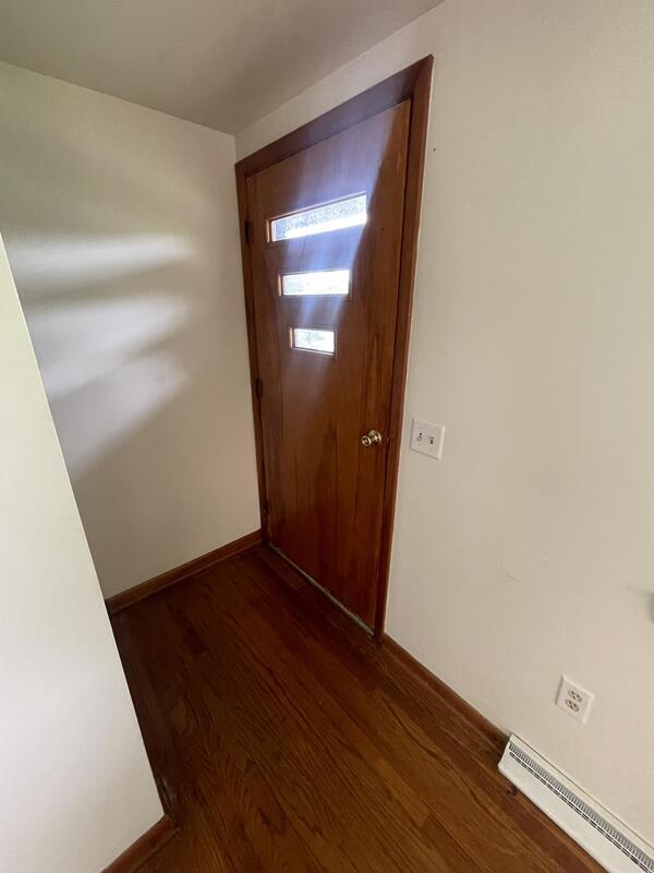 Building Photo - 1221 E 2nd St