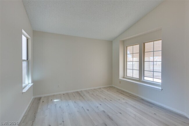 Building Photo - 582 Searchlight Dr