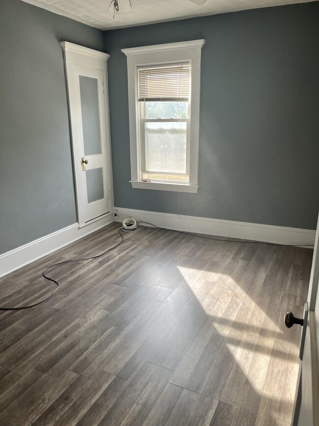 Building Photo - 83 Nash Rd