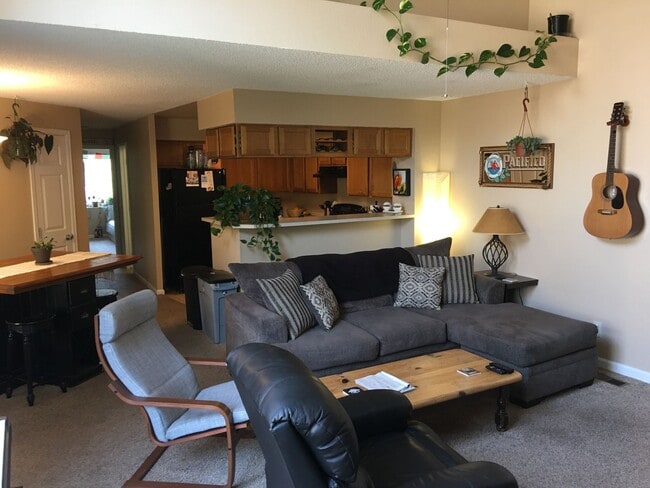 Primary Photo - 3 Bed/2 Bath Powderhorn Condo - Available ...
