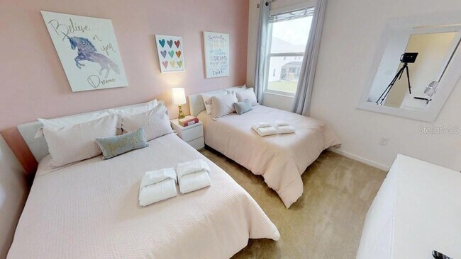 Building Photo - 3810 Oakville Ave