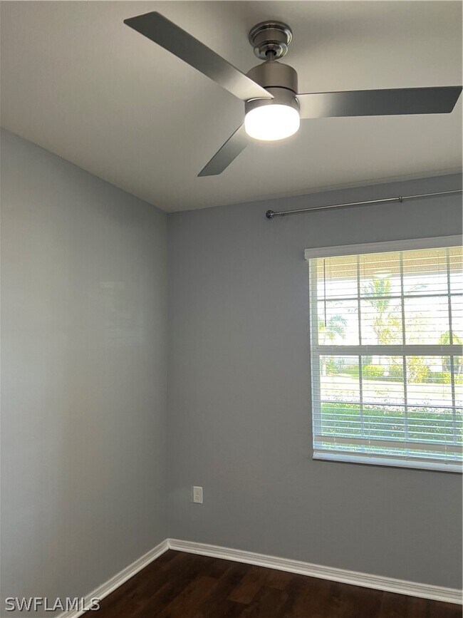 Building Photo - 4351 Bluegrass Dr