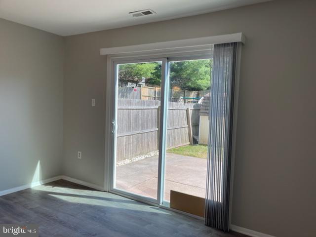 Building Photo - 538 Daisy Dr