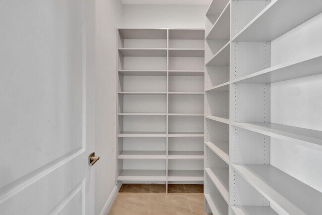 Building Photo - 8660 W Parkland Bay Trl
