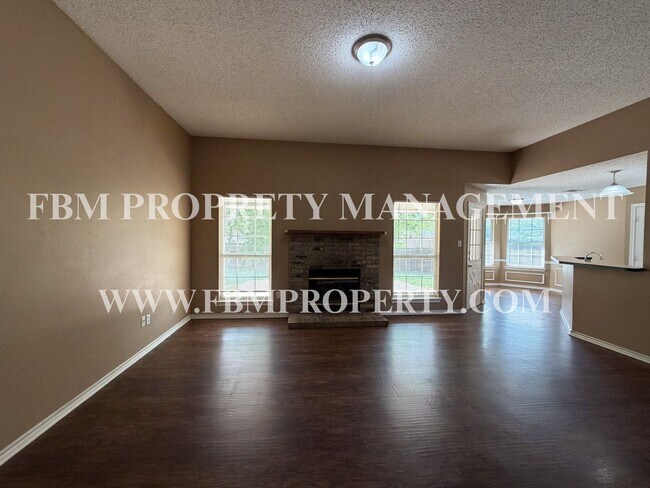 Building Photo - 1000 Short Line Blvd