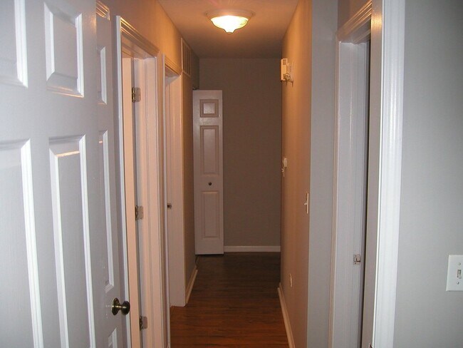 Building Photo - 2211 Waterleaf Ct