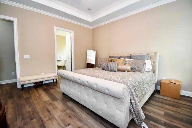 Building Photo - Beautiful 5 Bed 4 Bath Home in Ruston!