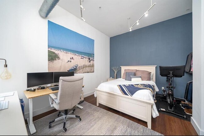 Building Photo - 650 Montgomery St