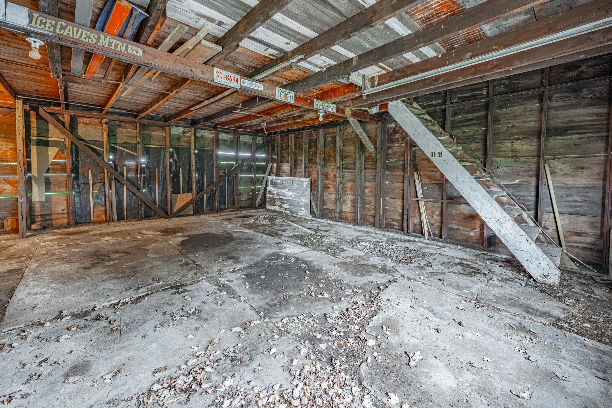 Building Photo - 5369 Royalton Center Rd