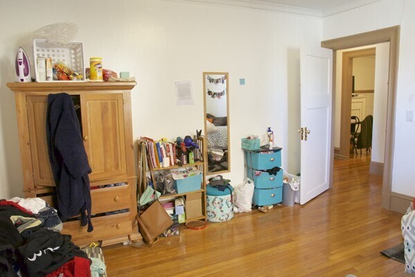 Building Photo - 447 Park Dr